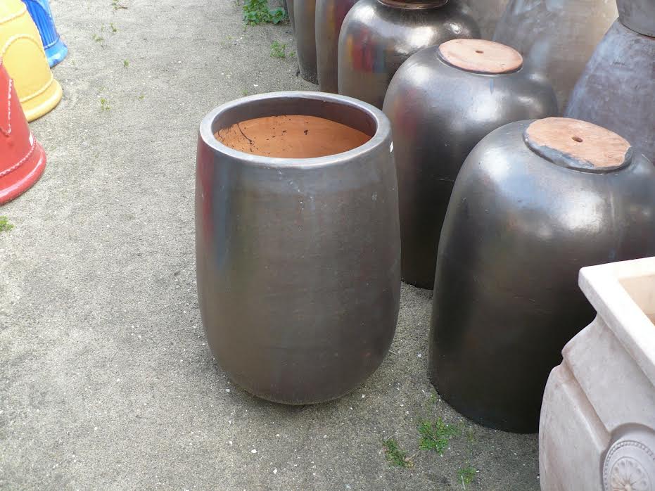 vase shaped pots