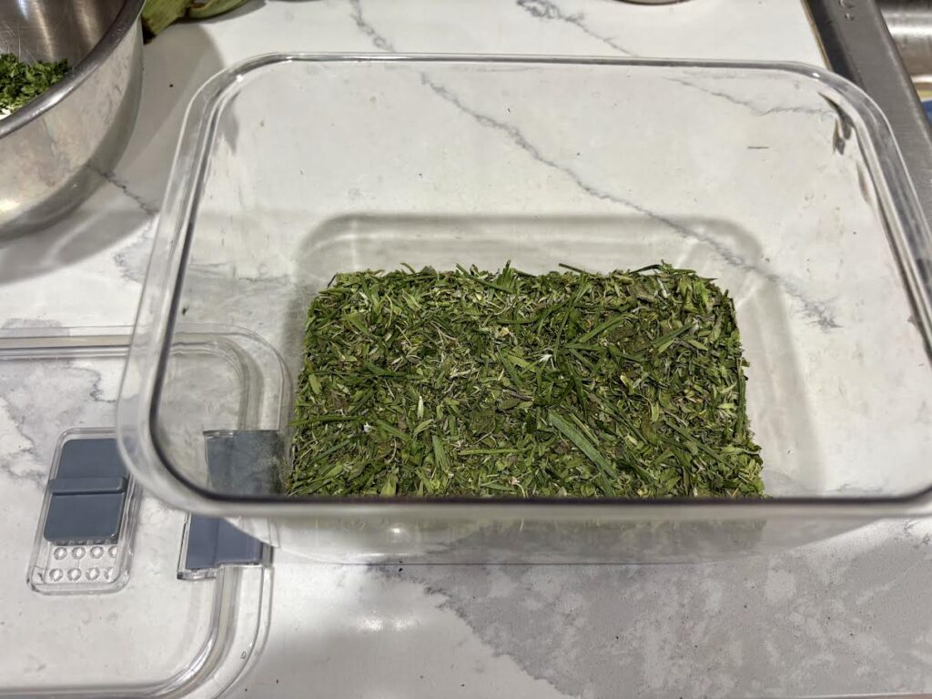 Fines Herb Mix done. Dry Herbs in the Microwave.