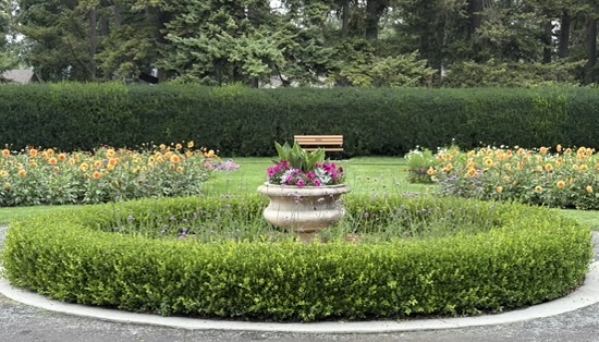 Center Planter and flower beds Spokane